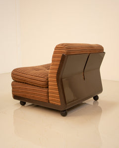 Pair of "Amanta" fabric armchairs by Mario Bellini for C&amp;B Italia 60's