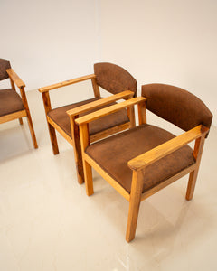 Ensemble de 4 chaises en daim et bois massif 80's