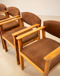 Ensemble de 4 chaises en daim et bois massif 80's